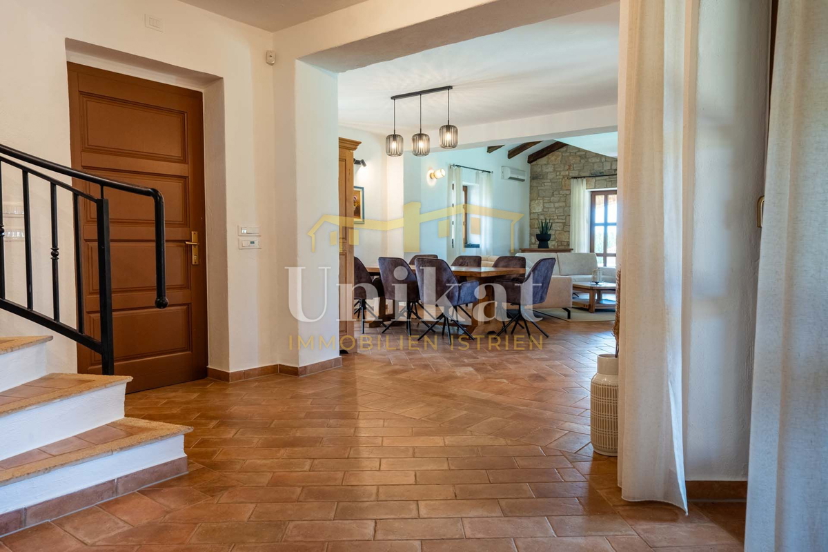 Luksuzna hiša s bazenom blizu Poreča